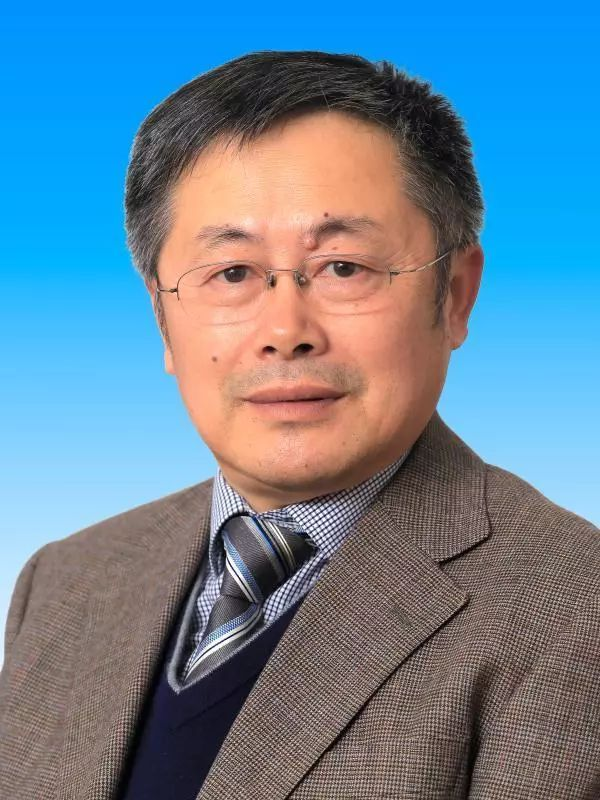 包振民院士是水产养殖专家，中国著名贝类遗传学和育种学家，被誉为扇贝大王。...